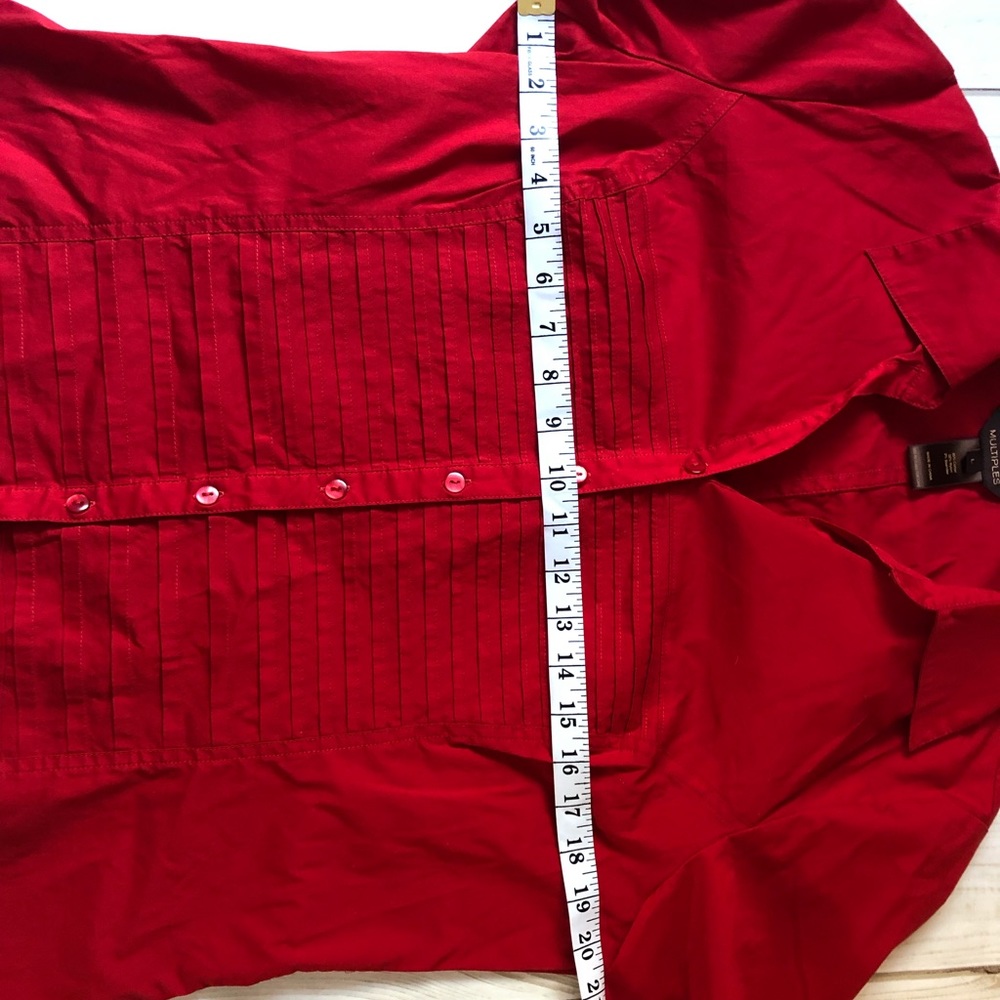 RED button up blouse - Picture 4 of 6
